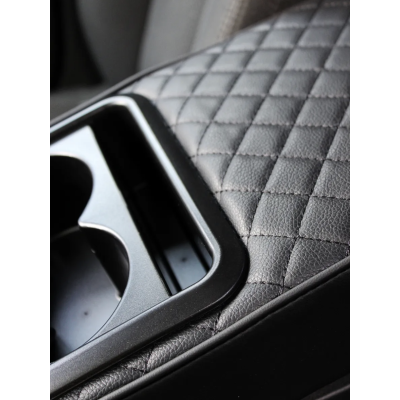 Автомобільний підлокітник із двома підстаканниками універсальний органайзер для авто серветок подушка-підставка з кишенею Чорний